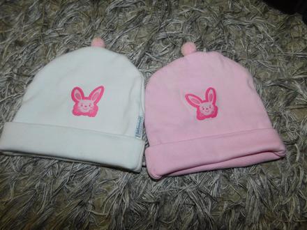 2x čiapka 62-68, 68