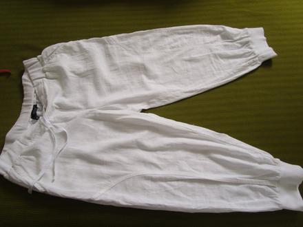 2542. nohavice 3/4, 42