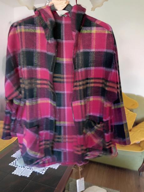 Predám nový kabátik kockovany jar jesen, c&a,<50