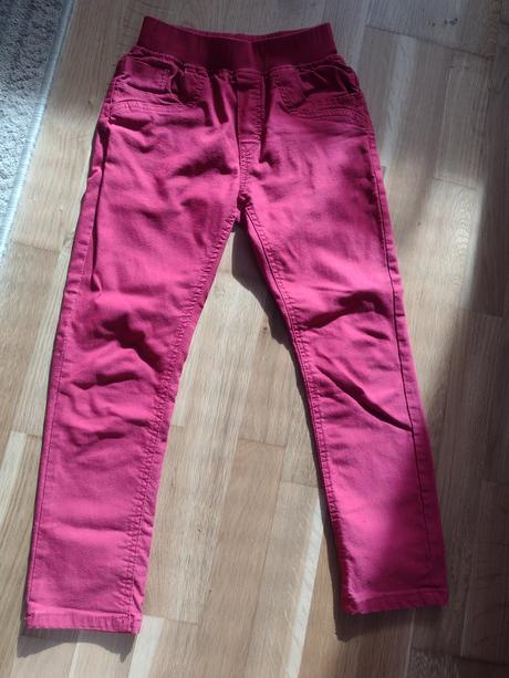 Červené nohavice, 122