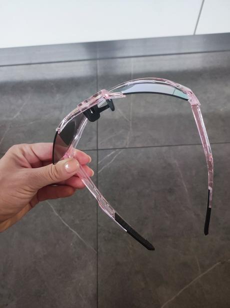 Športové okuliare,