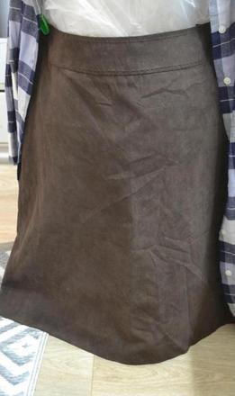Parádna semišová sukňa s/m, s
