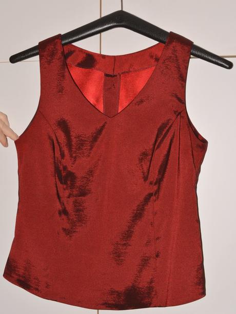 Spoločenské šaty, 42