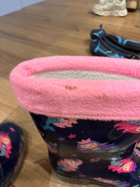 Gumaky morska panna, 29