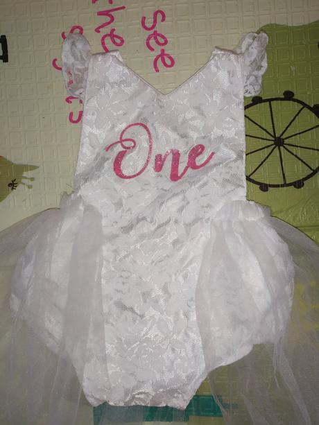 Body zo sukničkou, 80