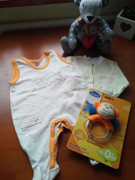 Suprava-bodynka bez rukavov a kosielka, 62