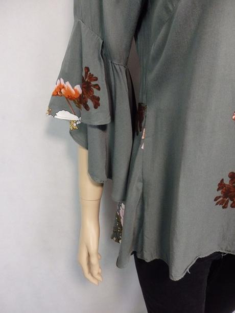 Kvalitný kvetinkový top soulmate, s