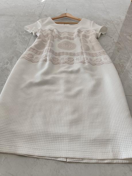 Púzdrové šaty zn. ulmar, 42