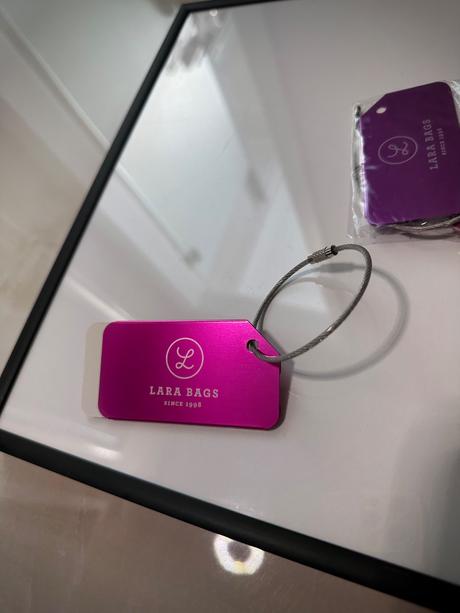 4ks visačky menovky na kufor, batožinu, lara bags