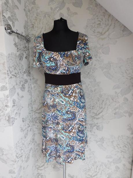 Pekne letne šaty, 36