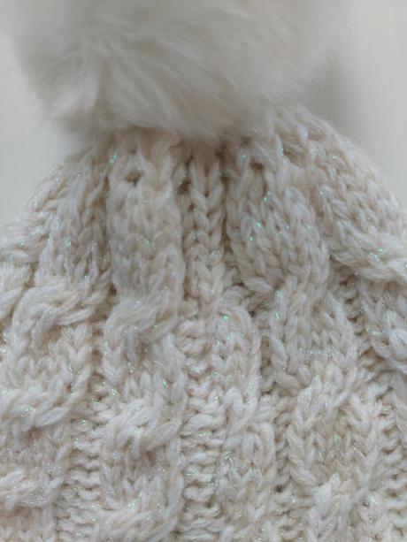 Dievcenska ciapka s brmbolcom, f&f,62 / 68