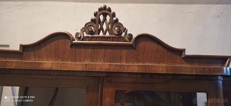 Starožitná skrinka,