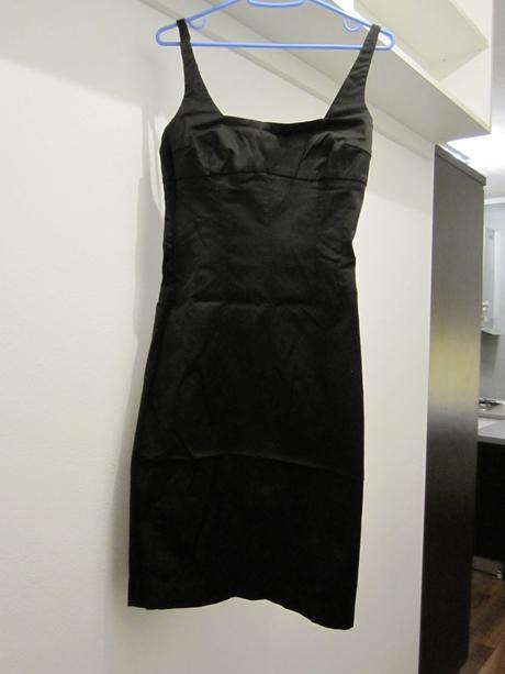 Cierne satenove saty (treba vymenit zips), 36