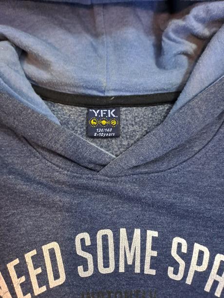 Mikina s flitrovou aplikáciou 140, 140