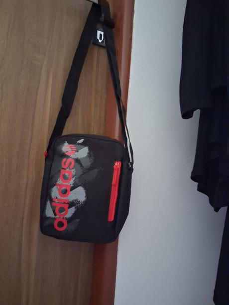 Adidas taška kabelka crossbody ako nová, adidas