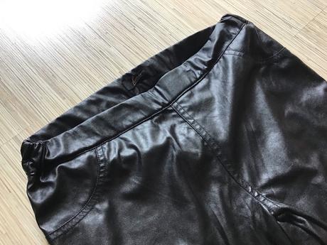 Koženkové nohavice, 40
