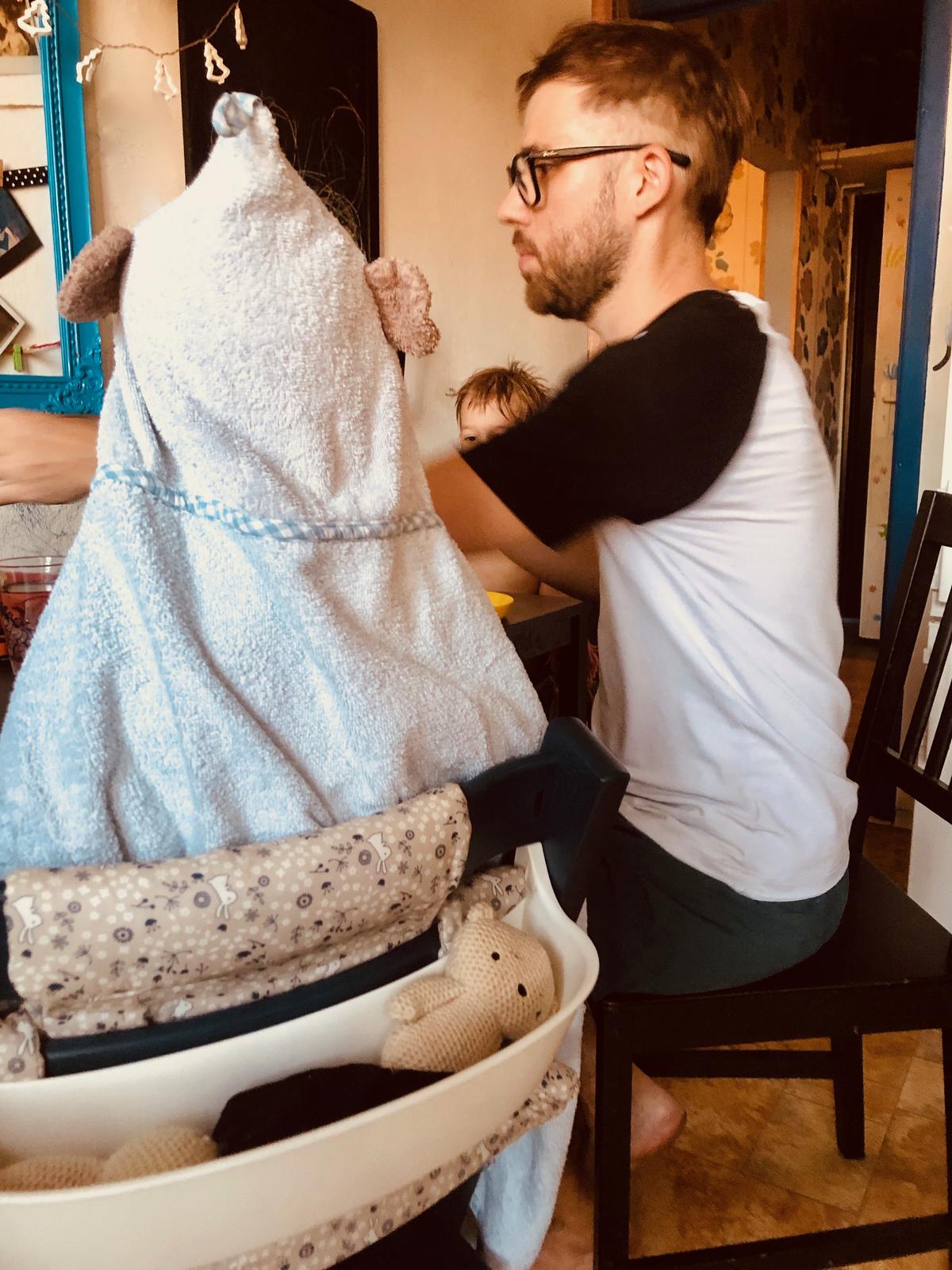 Image title Image title