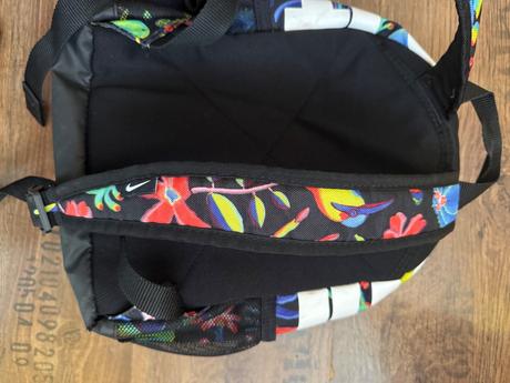 Farebný ruksak nike, nike