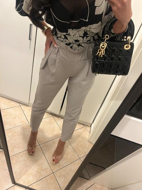 Rinascimento nohavice, s