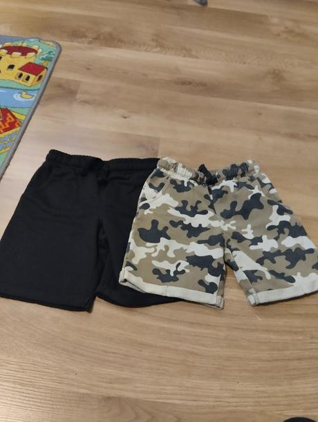 Maskacove a cierne kratasy, sinsay,110