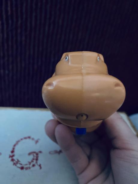 Striekacia pištoľ pre malých šibačov stará hračka,