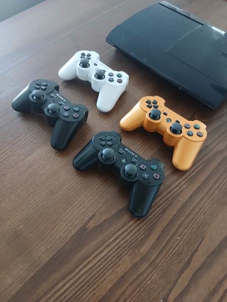 Playstation 3 super slim, 
