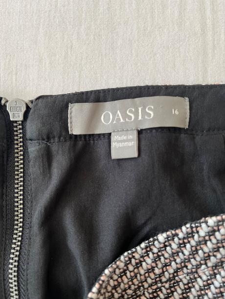 Oasis štrukturovaná sukňa vel.42/l, l