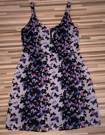 Letné motýikové šaty, 38