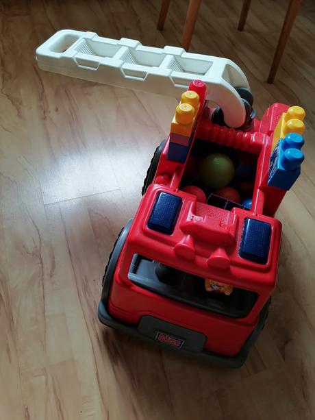 Požiarnické auto + veľké kocky, loptičky, 