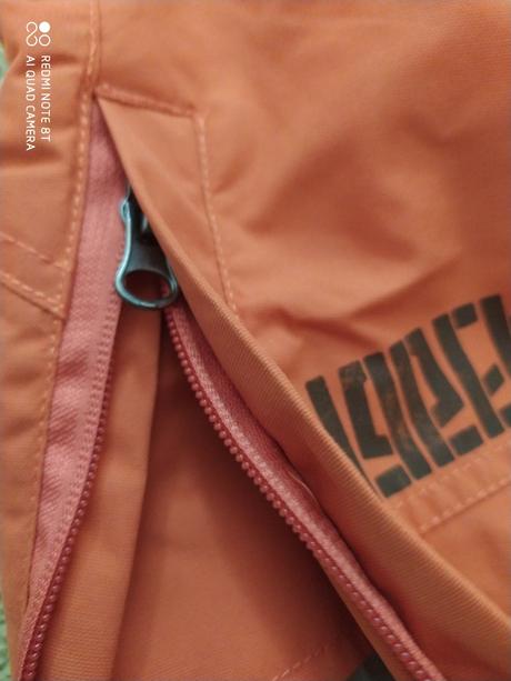 Lyžiarske,snowboardové nohavice originál zn.nugget, m