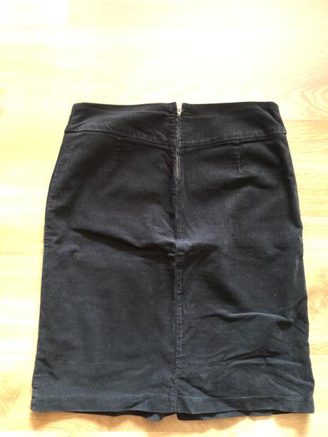 Mencestrova sukna, benetton,l