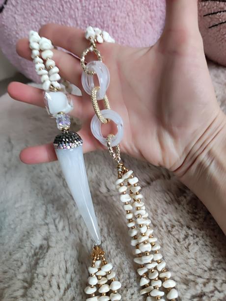 Dámsky náhrdelník, 