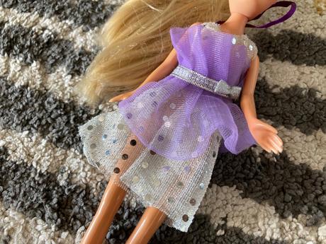 Blond bábika v čižmách, 