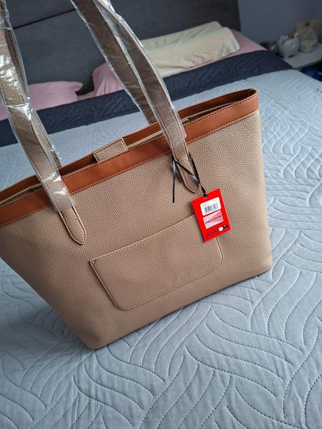 Valentino kabelka, valentino