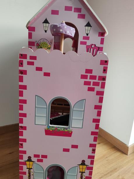 Dreveny domcek pre babiky, 