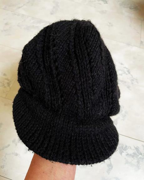 Pletená bareta so šiltom, 