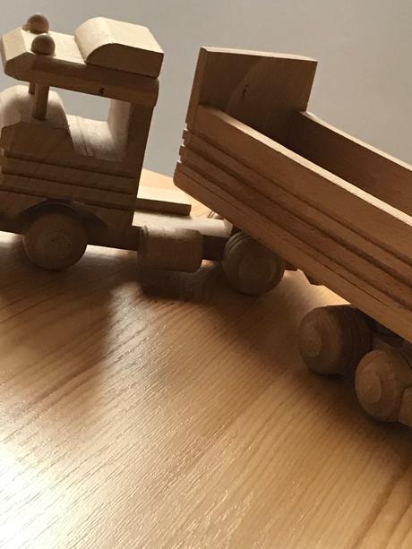 Drevenný nákladiak, 