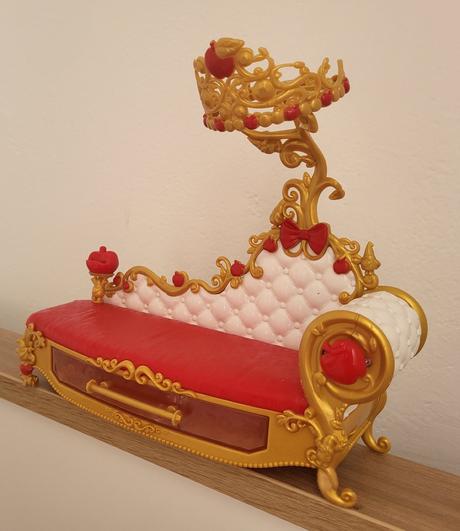 Posteľ/pohovka pre bábiku apple white, 