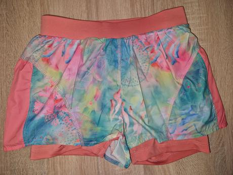 Šortky, reserved,134