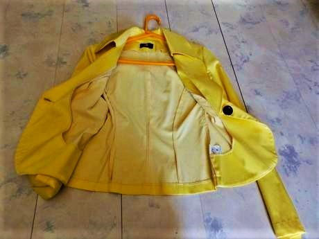 Luxusný saténový kostým, 38