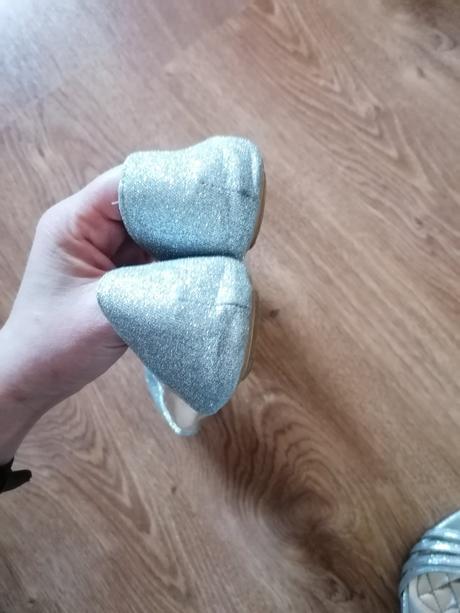 Strieborne baleriny, 39