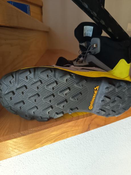 Turistické topánky terrex, adidas,34