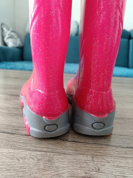 Gumáky, veľ. 33/34, 33