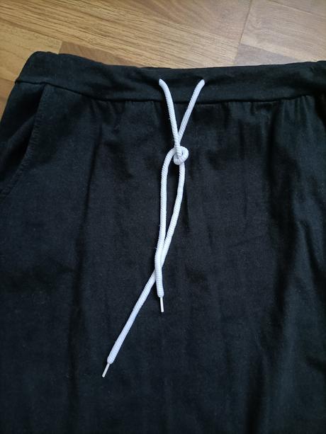 Dámska čierna maxisukna, 