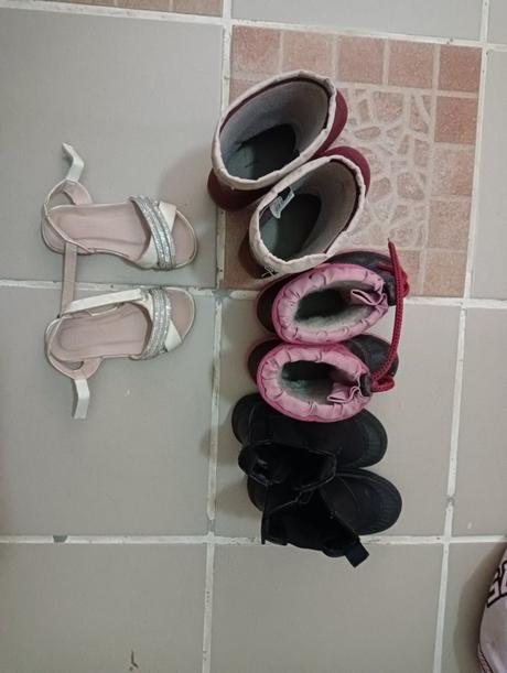 Predám topánky, 27