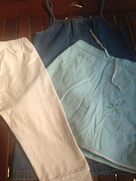 Šaty,kraťasy a elasťáky, 122–134