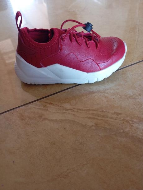 Tenisky, reserved,27