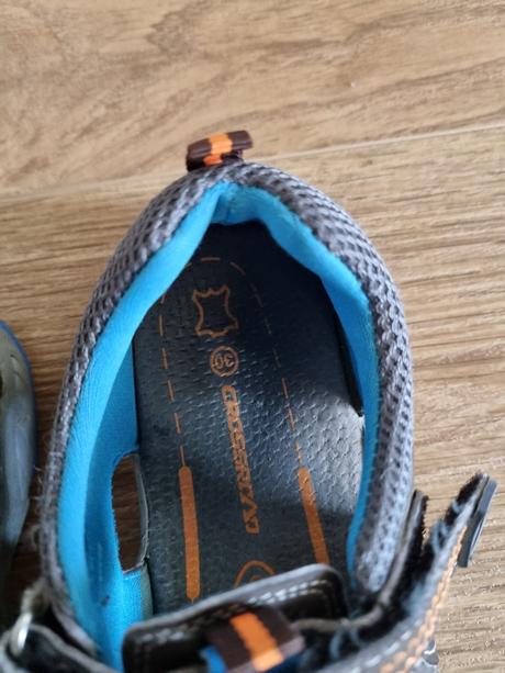 Kožené sandálky, 30