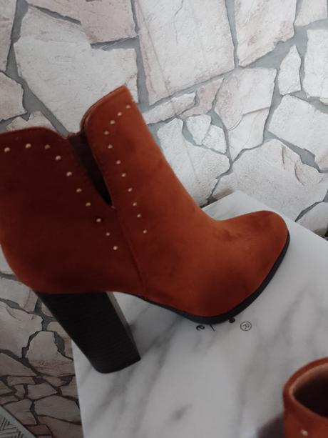 Kotníkové topánky, 37