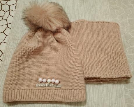 Čiapka so šálom, 152